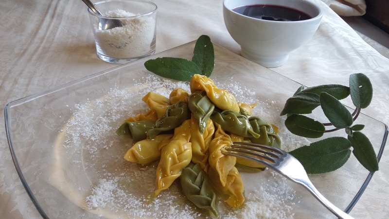 Tortelli con la coda tipici piacentini